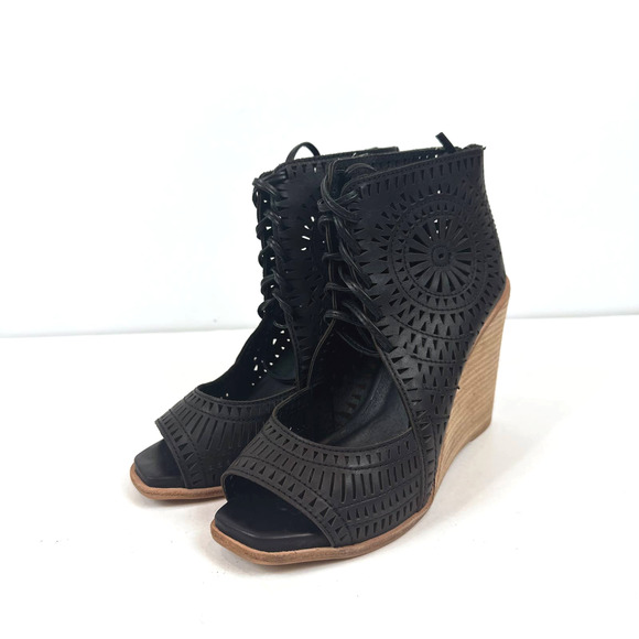 Jeffrey Campbell Women's Rodillo Perforated Leather Wedge Sandals Heels Size 6 - Picture 3 of 6